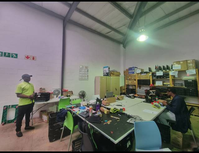 520M² WAREHOUSE TO LET IN AIRPORT INDUSTRIA